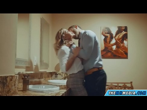 ❤️ כשבלונדינית חזה מפתה אותך בשירותים ציבוריים ❌ פורנו יפה ב-iw.hentai-menu.ru ﹏